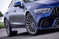 試乗車には、前:265/40ZR20、後ろ:295/35ZR20サイズの「ミシュラン・パイロットスポーツ4S」タイヤが装着されていた。