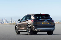 可変圧縮比エンジン搭載の新型「インフィニティQX50」デビューの画像