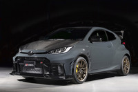 こちらは東京オートサロン2026で発表された、台数100台の限定車「GRヤリスMORIZO RR」。「モリゾウこと、マスタードライバー豊田章男氏のニュルブルクリンク24時間耐久レース挑戦を通じて開発したモデル」で、欧州の一部地域にも、国内と同じ100台を供給するという。