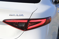 2015年6月にイタリアで発表された現行型「アルファ・ロメオ・ジュリア」。ラインナップの拡充を経て、日本では2017年10月に発売された。