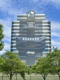 ミシガン州オーバーンヒルズに位置する、ステランティスの米国本社。