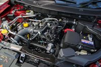 最高出力131ps、最大トルク205Nmを発生する1.2リッター直4直噴ターボエンジン。日本仕様に用意されるエンジンはこれのみで、本国仕様に設定のあるディーゼルエンジンの導入予定はない。