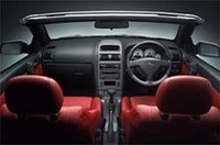 オペル「アストラ・カブリオ」2003年モデル導入の画像