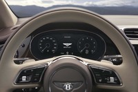 ベントレーがSUV「ベンテイガ」の改良版を発表 デザインを改め利便性も向上の画像