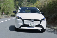 見た目の変わった「マツダ2」 乗ってみたらどうだった?