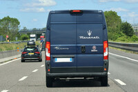 エミリア地方で見かけたマセラティのサービスカー。