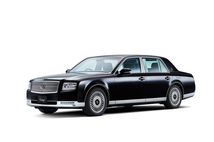 「トヨタ・センチュリー」のフルモデルチェンジも20年ぶりだった。