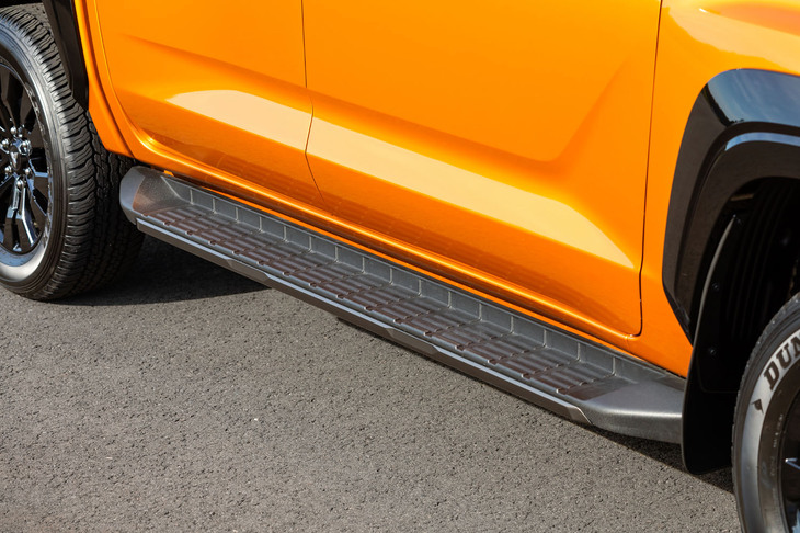 三菱トライトンGSR(サイドステップ)