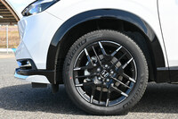 マイナーチェンジ後の「ヴェゼル」用に開発された「MS-050」。リムとスポークの剛性バランスを最適化している。