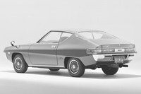 2代目「日産シルビア」。ロータリーエンジンをエンジンルームに迎えるにふさわしい、未来感あふれるデザインだった。(photo:日産自動車)