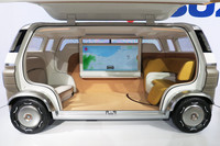 スズキHANARE:車輪のついたくつろぎのリビングの画像