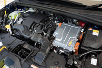 ルノーのコンパクトSUV「キャプチャー」に燃費22.8km/リッターのハイブリッドが登場の画像