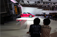 第325回:世界にまだない「全バーチャルコンパニオン」で競え?大矢アキオ流 東京ショー2013追想