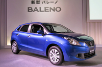 2016年3月に国内販売がスタートした、スズキの世界戦略車「バレーノ」。生産拠点はインド国内の工場で、日本における発表会には駐日インド大使も出席し、あいさつを述べた。
