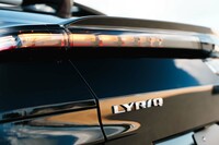 GMが「キャデラック・リリック」を日本に導入 航続距離510kmの新型BEVの画像