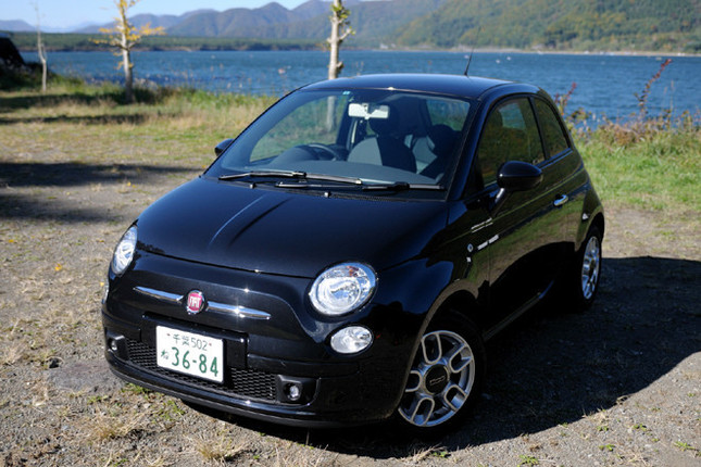 【スペック】全長×全幅×全高=3545×1625×1515mm/ホイールベース=2300mm/車重=990kg/駆動方式=FF/1.2リッター 直4SOHC8バルブ(69ps/5500rpm、10.4kgm/3000rpm)/価格=208万円(テスト車=213万円/メタリックペイント(クロスオーバーブラック)=5万円)