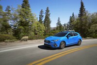 スバルが新型「インプレッサ」を世界初公開 2023年春以降にグローバル展開の画像