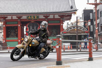 気軽にクラシックなテイストを味わえる「ロイヤルエンフィールド・クラシック350」。ミリタリー風の「シグナルズ」からきらびやかな「クローム」まで、さまざまなスタイルが用意されているのも魅力だ。