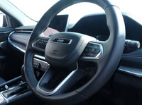 「ジープ・コンパス」の限定車「Sモデル」登場 専用カラーコーディネートでプレミアム感アップの画像