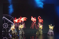 会場では、『TRIQSTER』のダンスパフォーマンスも披露された。