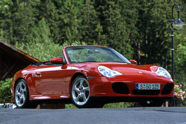 【スペック】欧州仕様(6MT):全長×全幅×全高=4435×1830×1295mm/ホイールベース=2350mm/車重=1565kg/駆動方式=4WD/3.6リッター水平対向6気筒DOHC24バルブ(320ps/6800rpm、37.7kgm/4250rpm)