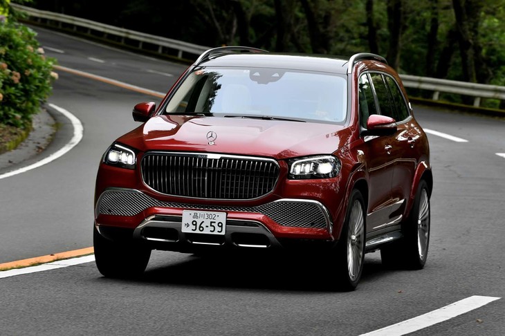 【メルセデス・マイバッハGLS600 4MATICのスペック】
	ボディーサイズ:全長×全幅×全高=5205×2030×1838mm/ホイールベース:3135mm/車重:2840kg/駆動方式:4WD/エンジン:4リッターV8 DOHC 32バルブ ツインターボ/モーター:交流同期電動機/トランスミッション:9段AT/エンジン最高出力:558PS(410kW)/6000-6500rpm/エンジン最大トルク:730N・m/2500-4500rpm/モーター最高出力:22PS(16kW)/モーター最大トルク:250N・m(25.5kgf・m)/タイヤ:(前)285/40R23 107Y/(後)325/35R23 111Y(ピレリPゼロ)/燃費:--km/リッター/価格:2729万円
	
	【取材時の燃費データ】
	テスト距離:230.8km(市街地1:高速道路7:山岳路2)/使用燃料:37.4リッター(ハイオクガソリン)/参考燃費:6.2km/リッター(満タン法)/6.6km/リッター(車載燃費計計測値)