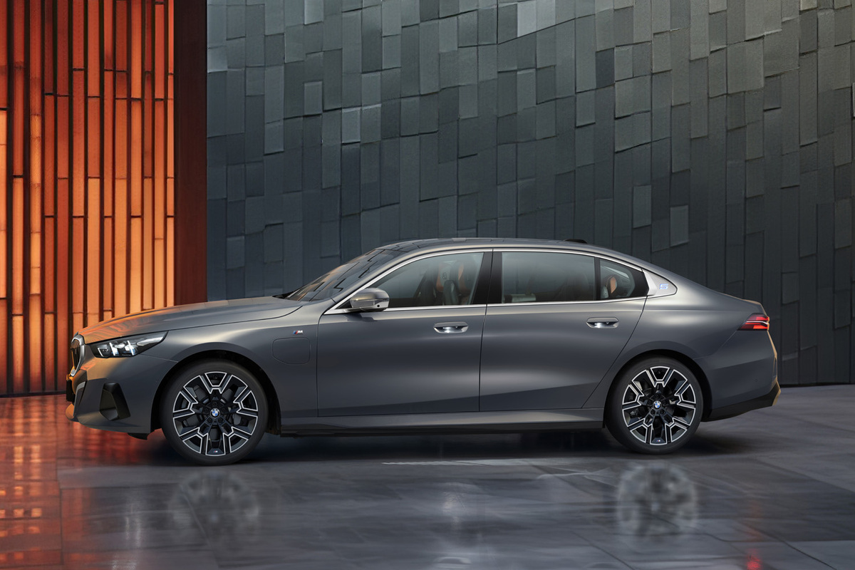 BMWが「5シリーズ」にロングホイールベースモデルを追加設定