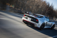 空力特性の見直しにより、トップスピードでは140kgのダウンフォースが発生するという「エキシージ スポーツ380」。より走りに特化した「カップ380」では、ダウンフォースは200kgに達する。