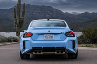 燃費は日本のWLTCモードで9.9km/リッター。燃料タンクの容量は52リッター確保されている。