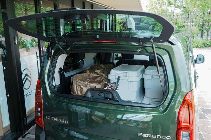 シトロエン・ベルランゴ ロングMAX BlueHDi(荷室)