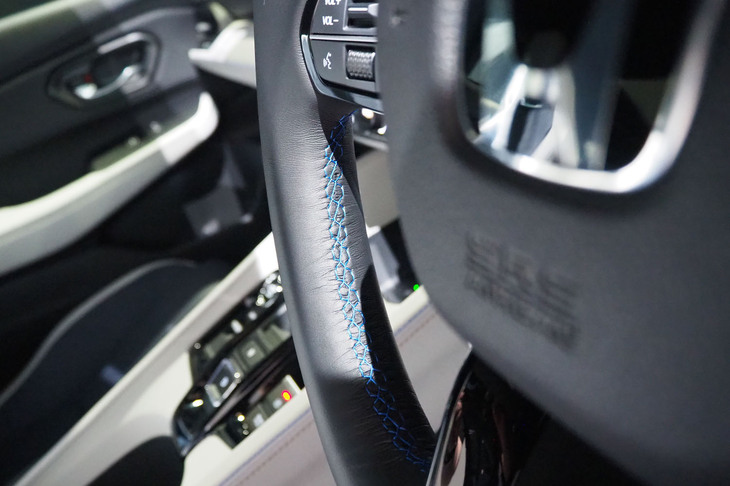 ホンダ・プレリュード(ステアリングホイールのステッチ)