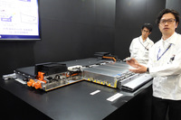 新開発の薄型バッテリーパック。バッテリーは北米におけるLGエナジーソリューションとの合弁会社から供給される。