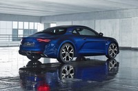 「A110ブルーアビス」の実車は、2019年9月6日~16日、東京・六本木のAXIS(東京都港区六本木5-17-1)に展示される。