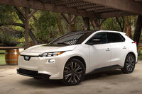 従来型から大きくイメージを変えてきた「ソルテラ」。クラッディングの類いは廃され、都会的なデザインとなった。