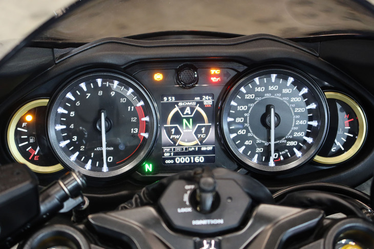 スズキ・ハヤブサ