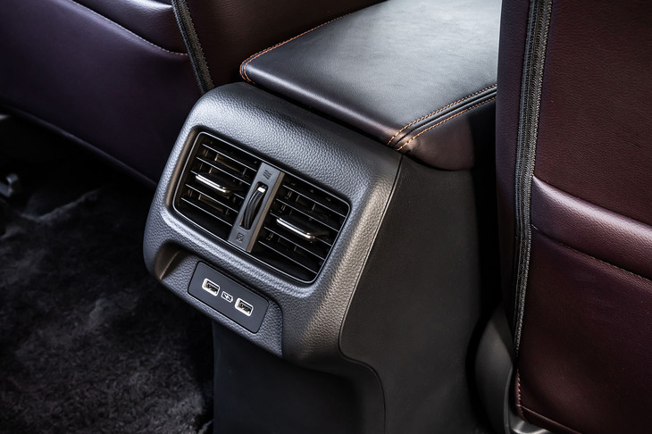 ホンダZR-V e:HEV Z(後部座席用エアコン吹き出し口)