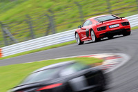 レフトハンダーを行く「R8クーペ V10プラス5.2 FSIクワトロ」。