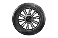 「ノース・コンタクト NC6」も軽乗用車対応の14インチから輸入SUVなどが履く21インチまで幅広くカバー。「バイキング・コンタクト 7」と重複するサイズが多く、選ぶ楽しみがあるのもうれしいところ。