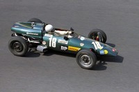 1966年7月11日、フォルクスワーゲンモータースポーツがミュンヘンでスタートさせた「フォーミュラVee」シリーズにラウダも参戦。ライバルにはケケ・ロズベルグやラウダと同郷となるヘルムート・マルコなどがいた。(Photo=Volkswagen)