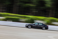 試作車ながらパワートレインの完成度は高く、意のままの速度コントロールが可能。ブレーキは油圧と回生の協調などのレベルが高く、こちらも製品版が楽しみになる仕上がりだった。