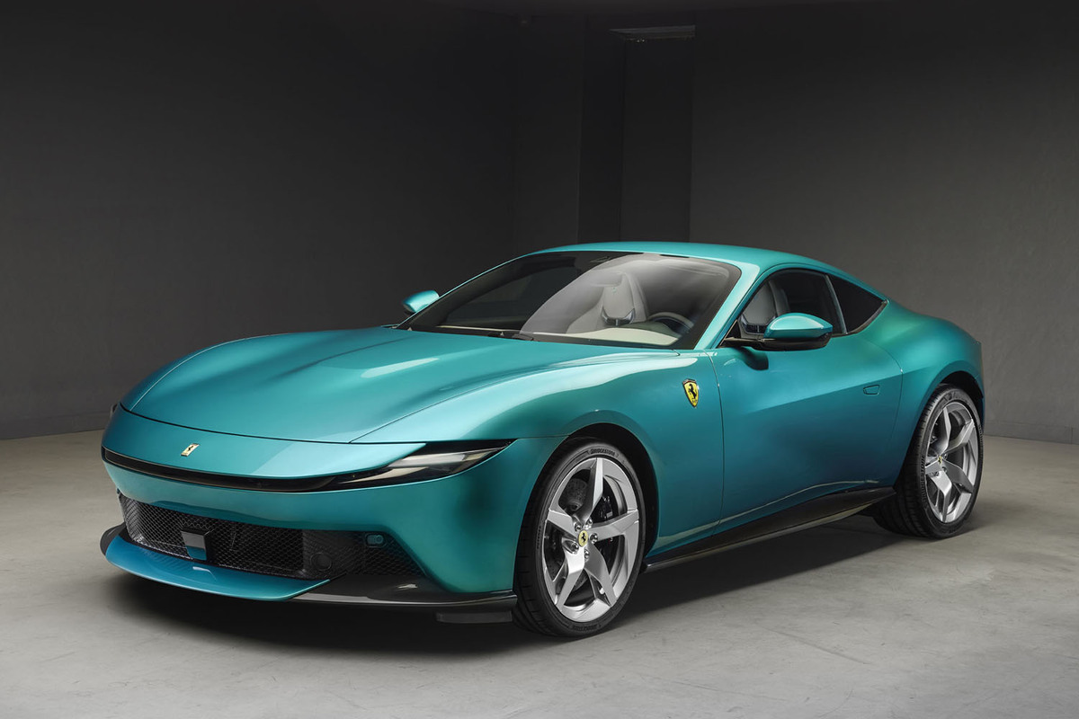 [非売品] フェラーリ アマルフィ　ポスター　印刷物　レア　希少 フェラーリが新型車「Amalfi（アマルフィ）」を世界初公開 【ニュース