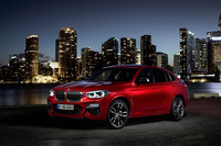 パワーユニットにはガソリンエンジン、ディーゼルエンジンがあるが、日本に導入されるのは今のところガソリンモデルのみの予定。