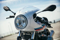 「BMW R nineTレーサー」