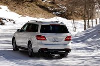 設定されるボディーカラーは全6色。試乗車のは有償のメタリックカラー「ダイヤモンドホワイト」。