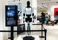 テスラの人型ロボット「Tesla Bot」が日本上陸　早速見に行ってきました！