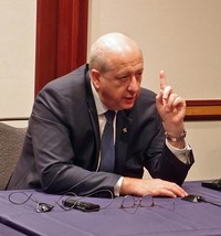 「実際に運転してみれば、ドイツ車とは違ったプジョーならではの走りのよさがわかるはず」とアンパラト氏。