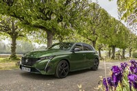 プジョー308 GTハイブリッド