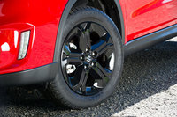 足元の仕様については、ホイールのカラーリングこそ違うものの、タイヤサイズは215/55R17と「1.4ターボ」と1.6リッターモデルで共通。テスト車には「コンチネンタル・コンチエココンタクト5」が装着されていた。