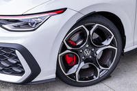 今回の試乗車では、「クイーンズタウン」と名づけられた19インチホイールに235/35R19サイズの「ハンコック・ヴェンタスS1 evo3」タイヤを組み合わせていた。