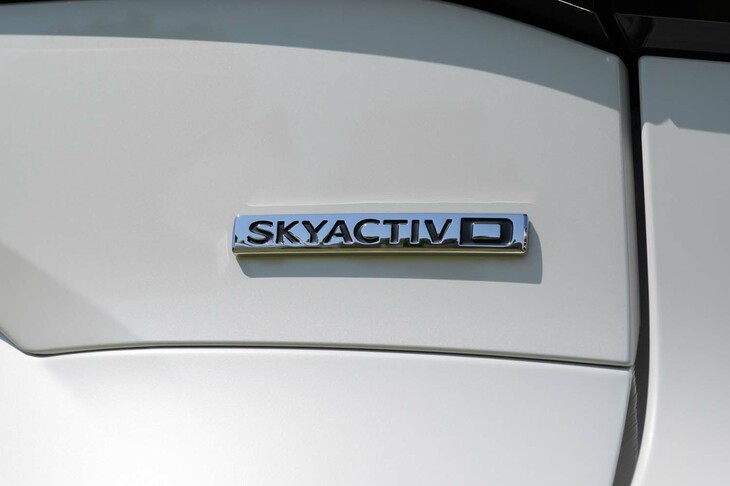 マツダCX-80 XD Sパッケージ(「SKYACTIV D」バッジ)